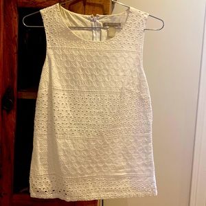 Banana Republic Islet fabric white sleeveless top. Back zipper.